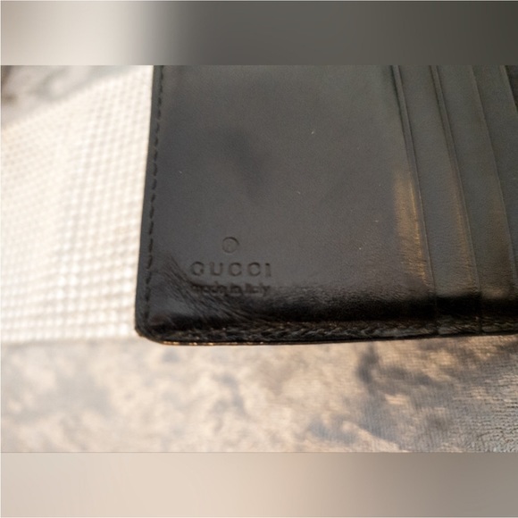 Gucci Python Bi-Fold Snakeskin Wallet - Picture 11 of 13